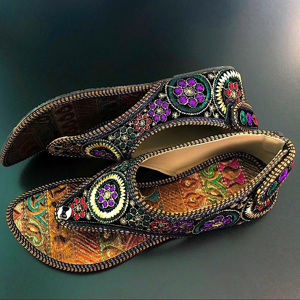 Hand Embroidered Sandals - Picture 2 of 5